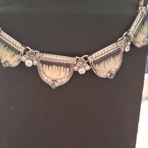 Chloe & Isabel Vntg Silver and Cream Festoon Necklace